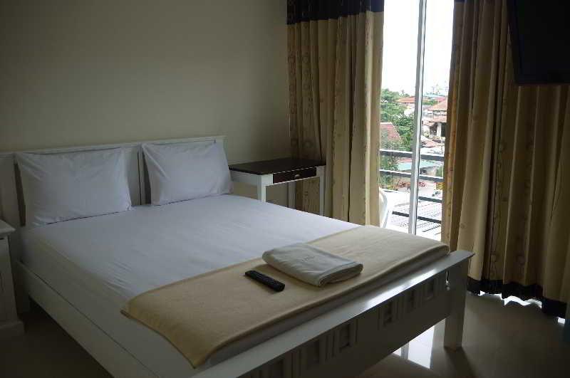J Apartment Ao Nang Buitenkant foto