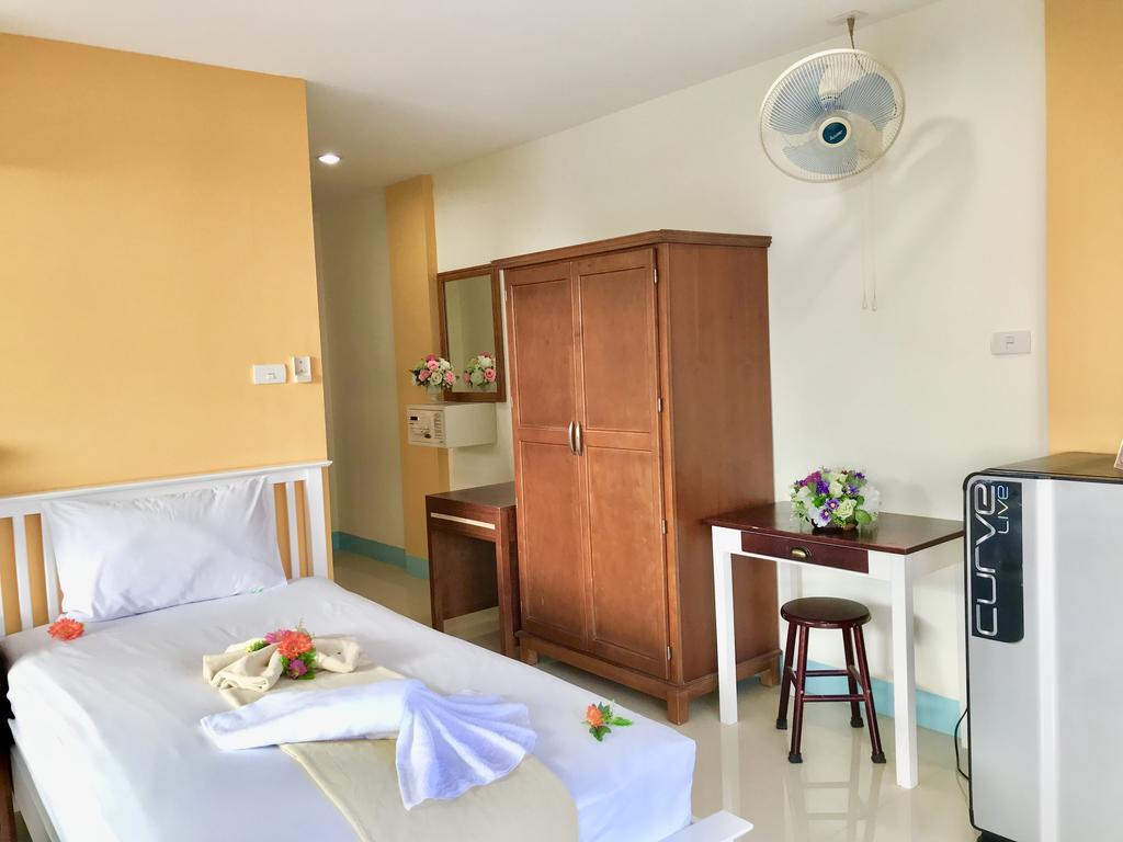 J Apartment Ao Nang Buitenkant foto