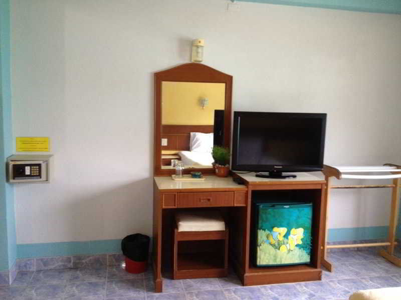 J Apartment Ao Nang Buitenkant foto