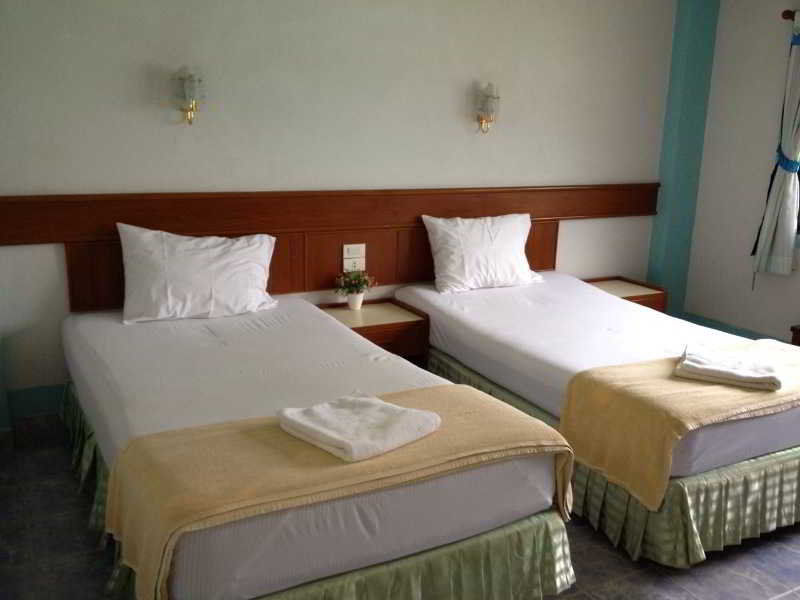 J Apartment Ao Nang Buitenkant foto