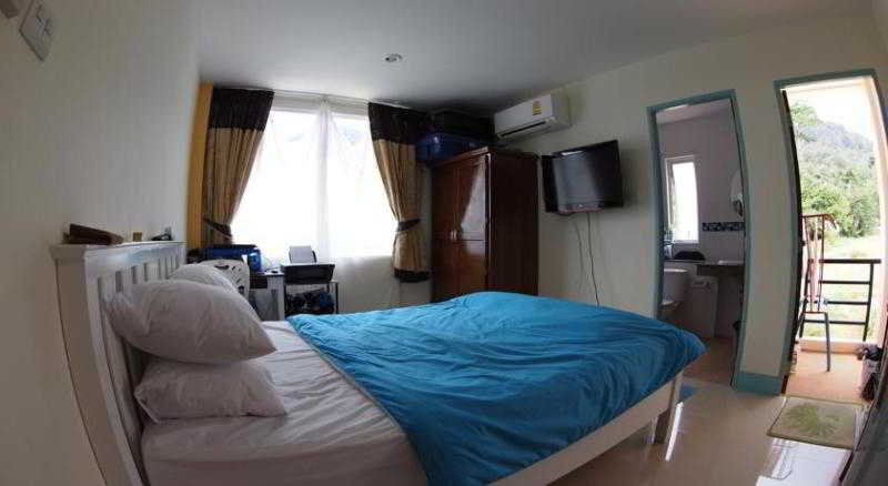 J Apartment Ao Nang Buitenkant foto