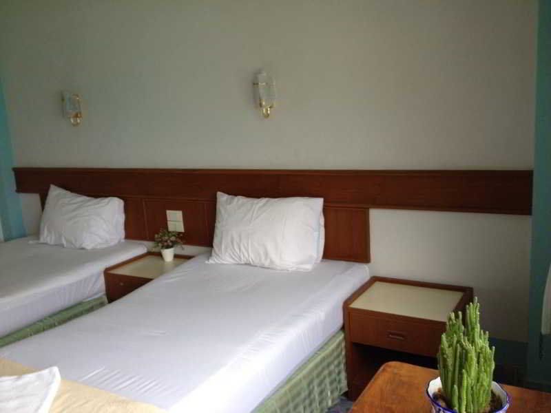 J Apartment Ao Nang Buitenkant foto