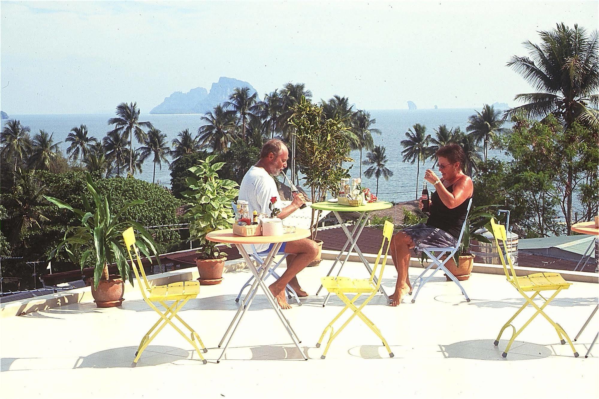 J Apartment Ao Nang Buitenkant foto